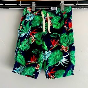 Old Navy boys shorts size 5T